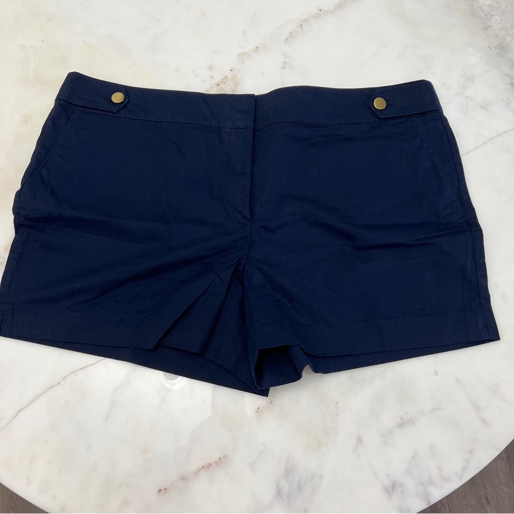 LOFT OUTLET  size 18 4" short navy blue with pockets zip clasp closure NWT